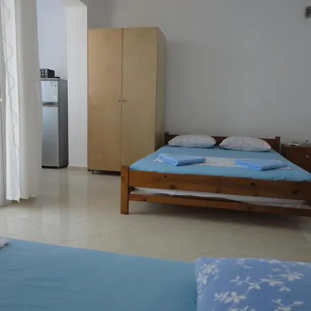Guest house Spiro Himare