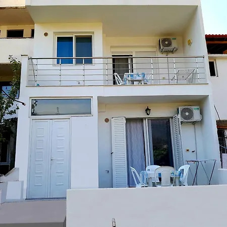 Spiro Guest house *
